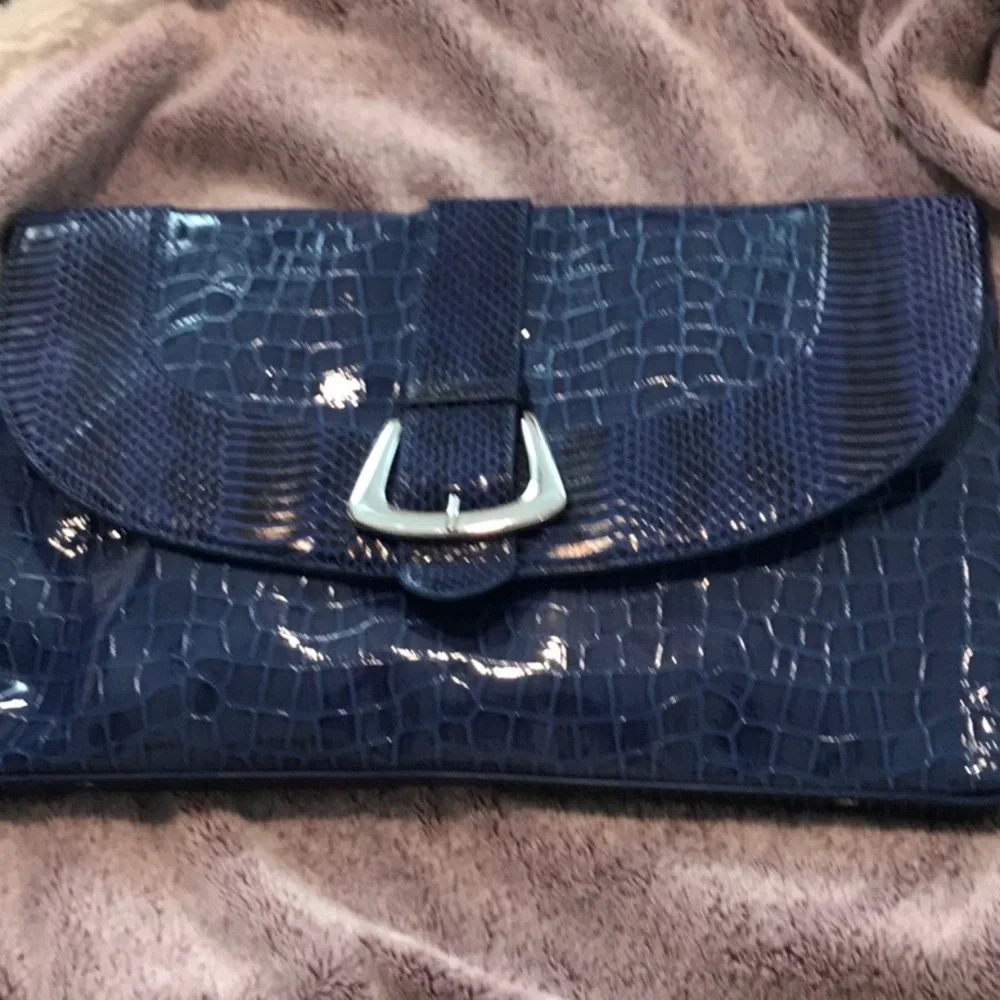 NWOT WHBM Oversized Clutch - Picture 2 of 12